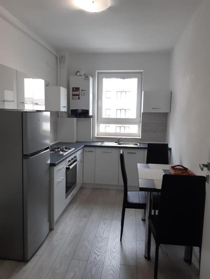 Flor Apartaments Targu Mures Exterior photo