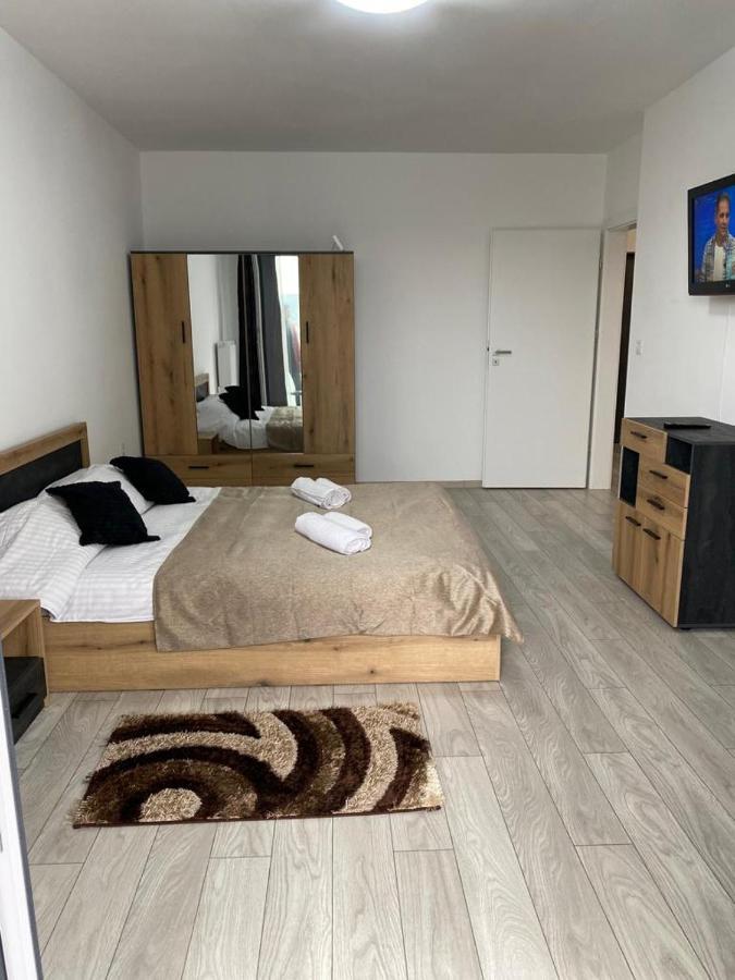 Flor Apartaments Targu Mures Exterior photo