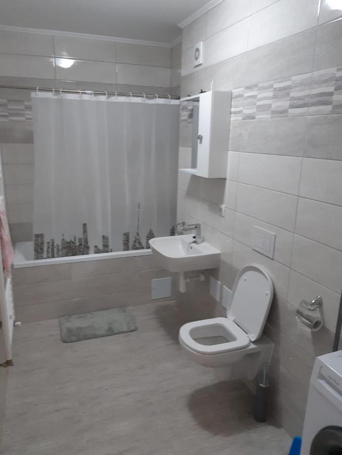 Flor Apartaments Targu Mures Exterior photo